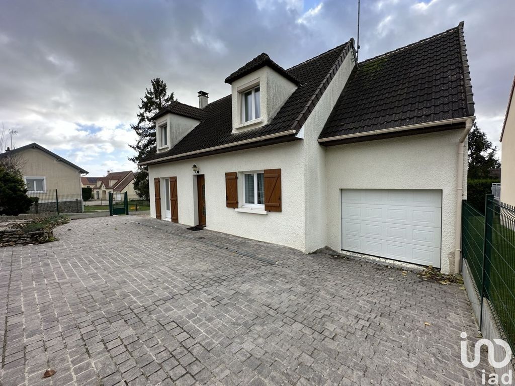 Achat maison à vendre 4 chambres 120 m² - Boissy-le-Châtel