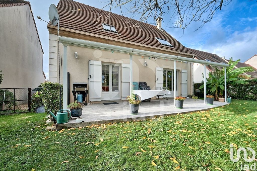Achat maison à vendre 4 chambres 143 m² - Crégy-lès-Meaux