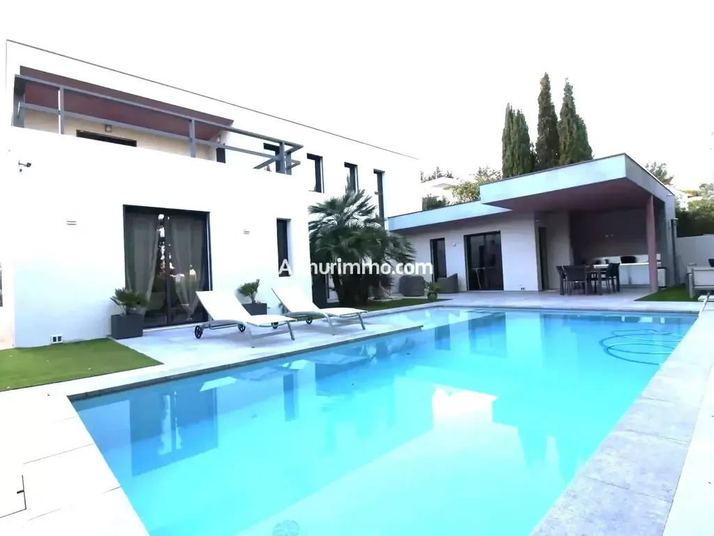 Achat maison à vendre 3 chambres 200 m² - Carnoux-en-Provence