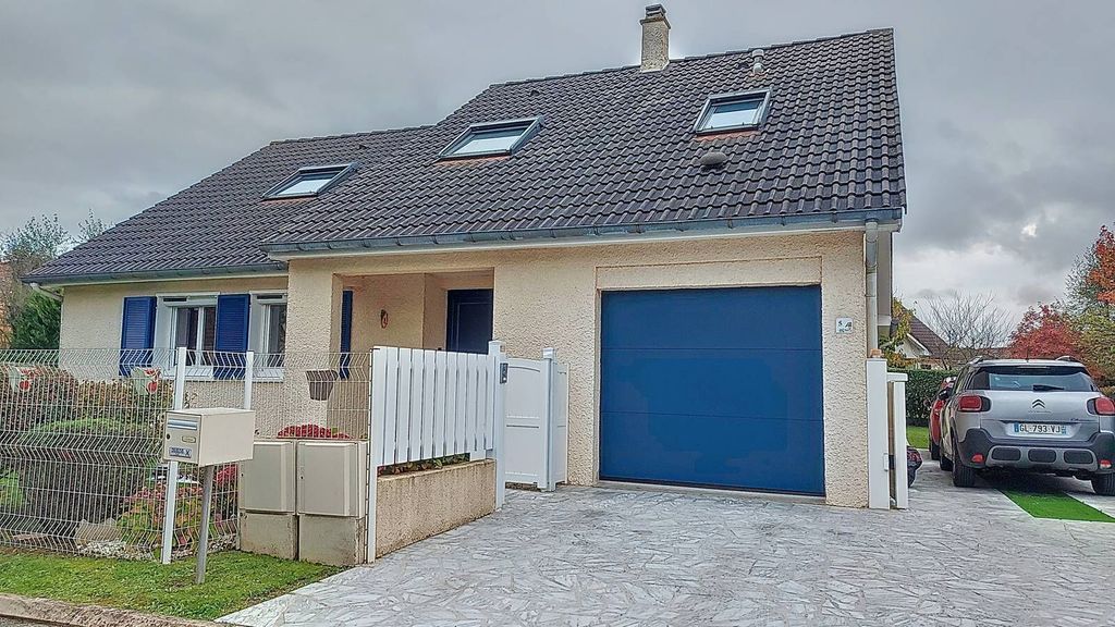 Achat maison à vendre 5 chambres 167 m² - Ozoir-la-Ferrière