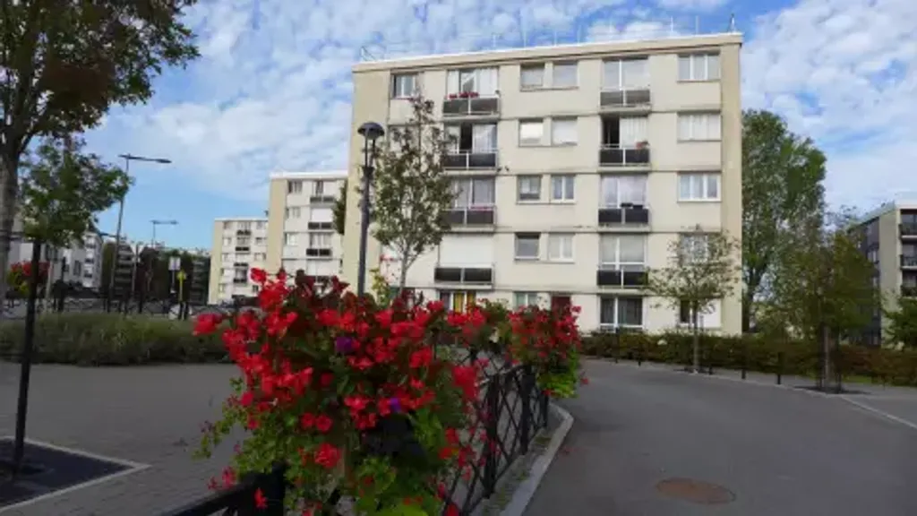 Achat appartement à vendre 3 pièces 58 m² - Fontenay-le-Fleury
