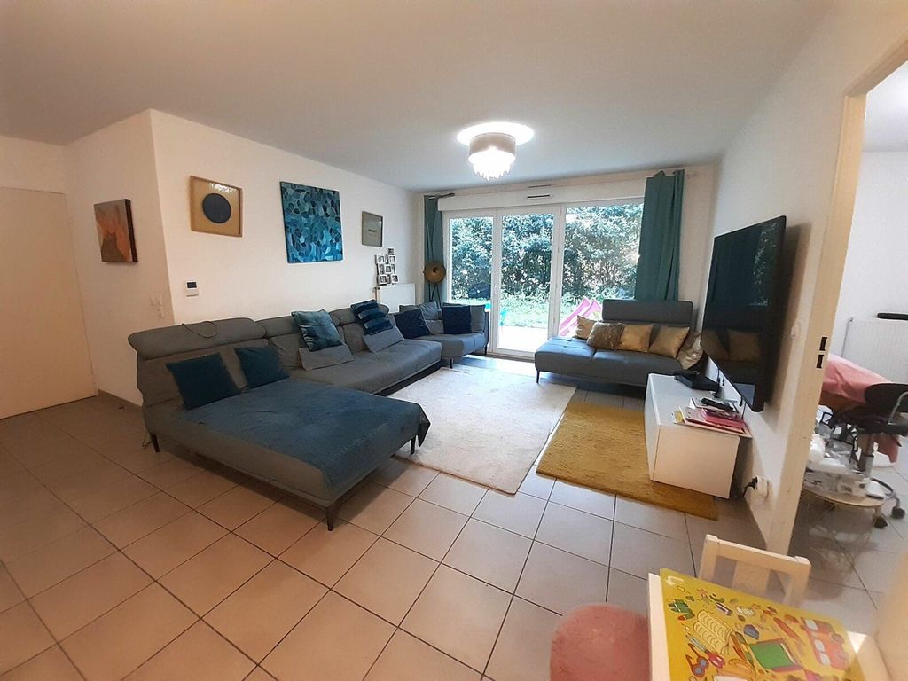 Achat appartement à vendre 4 pièces 75 m² - Vénissieux