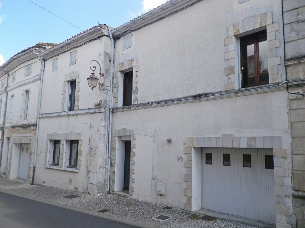 Achat maison 6 chambre(s) - Roullet-Saint-Estèphe