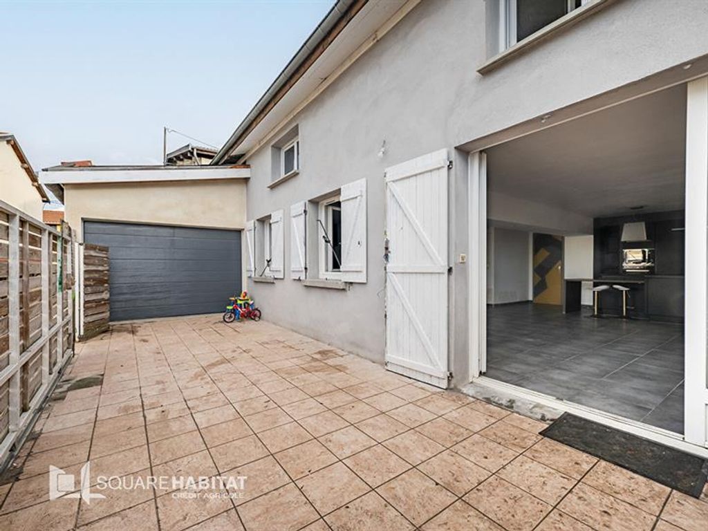 Achat maison à vendre 4 chambres 128 m² - Auberives-sur-Varèze