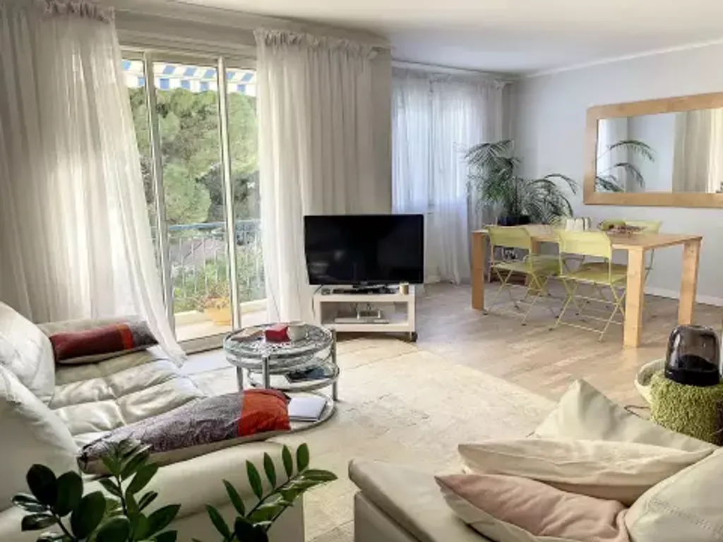 Achat appartement à vendre 3 pièces 65 m² - Cannes