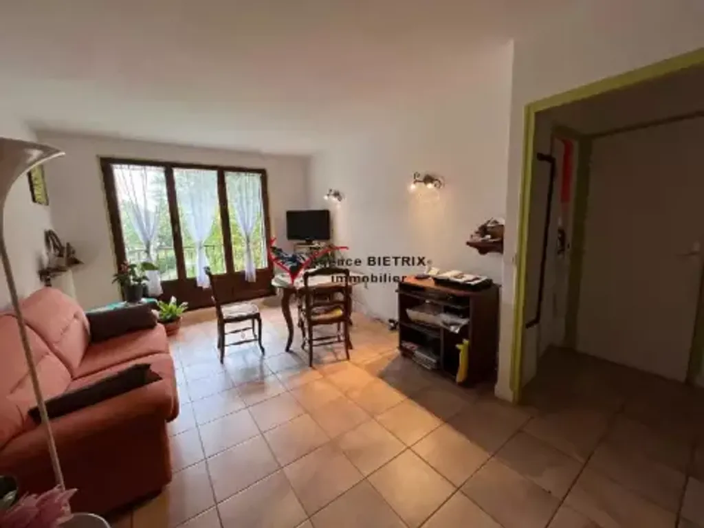 Achat appartement à vendre 2 pièces 47 m² - L'Isle-Adam