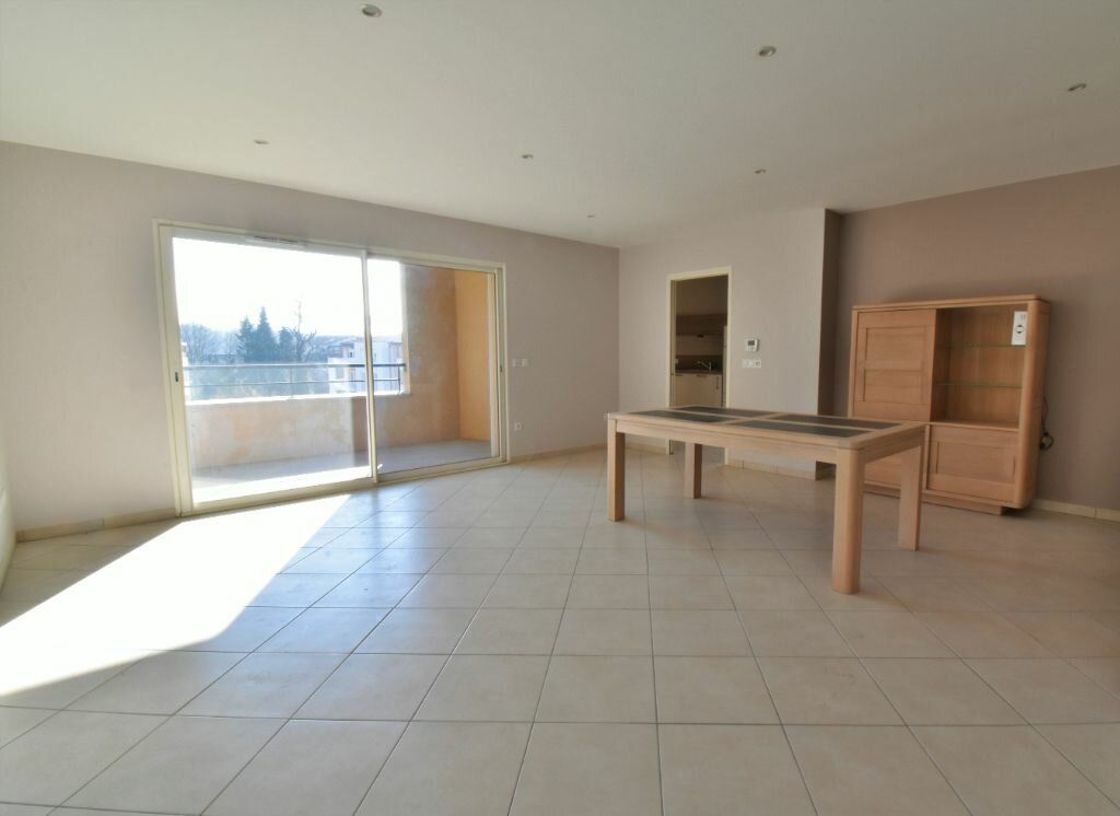 Achat appartement à vendre 3 pièces 139 m² - Saint-Donat-sur-l'Herbasse