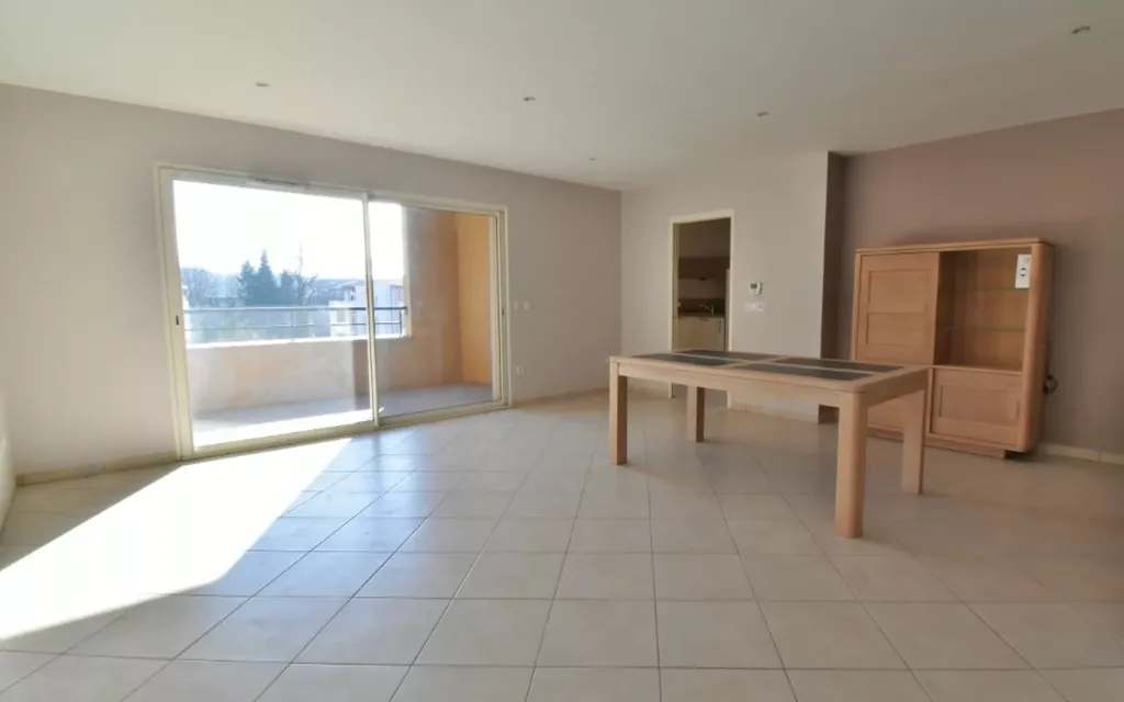 Achat appartement à vendre 3 pièces 139 m² - Saint-Donat-sur-l'Herbasse