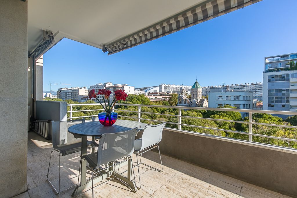 Achat appartement à vendre 5 pièces 158 m² - Marseille 8ème arrondissement