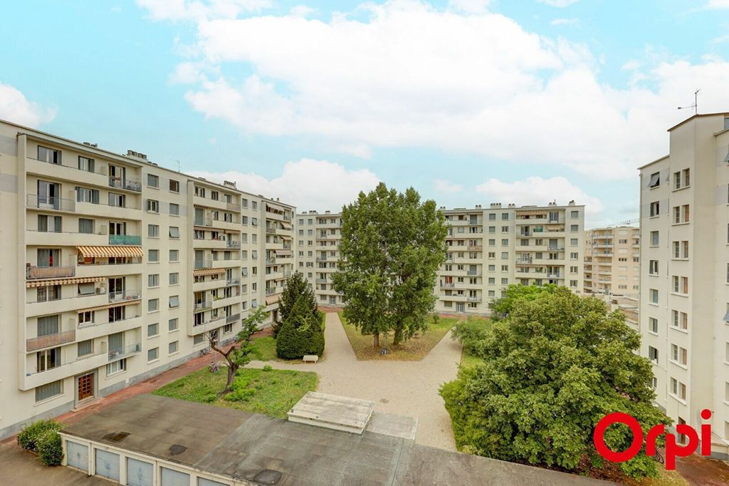 Achat appartement à vendre 4 pièces 90 m² - Lyon 8ème arrondissement