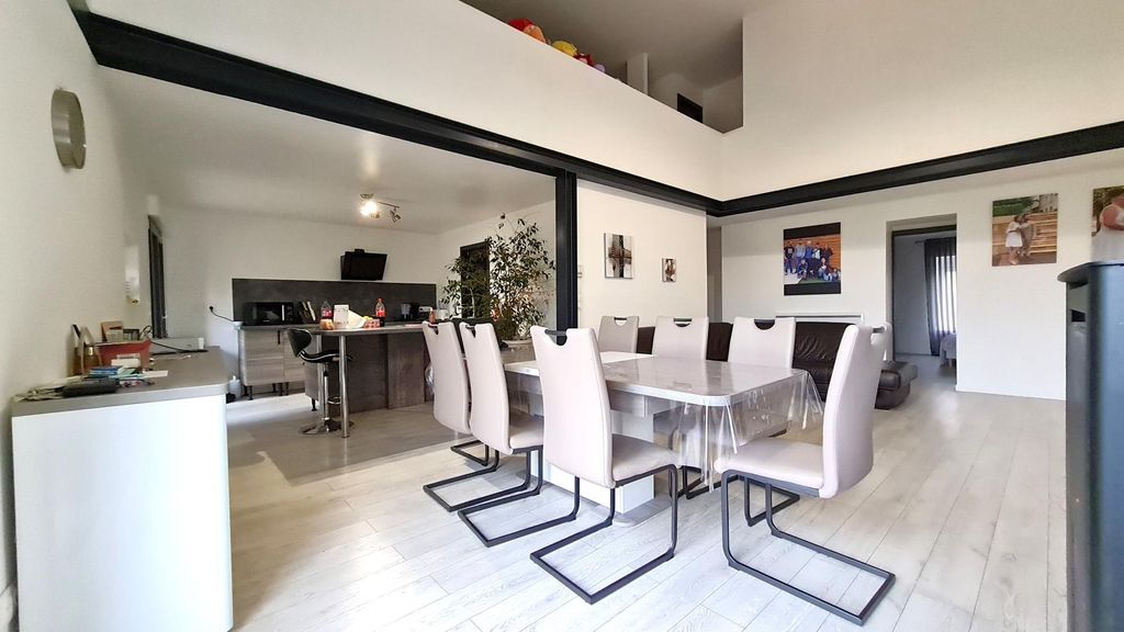 Achat maison à vendre 3 chambres 200 m² - Lubey