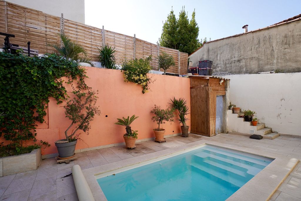 Achat maison à vendre 3 chambres 96 m² - Marseille 10ème arrondissement