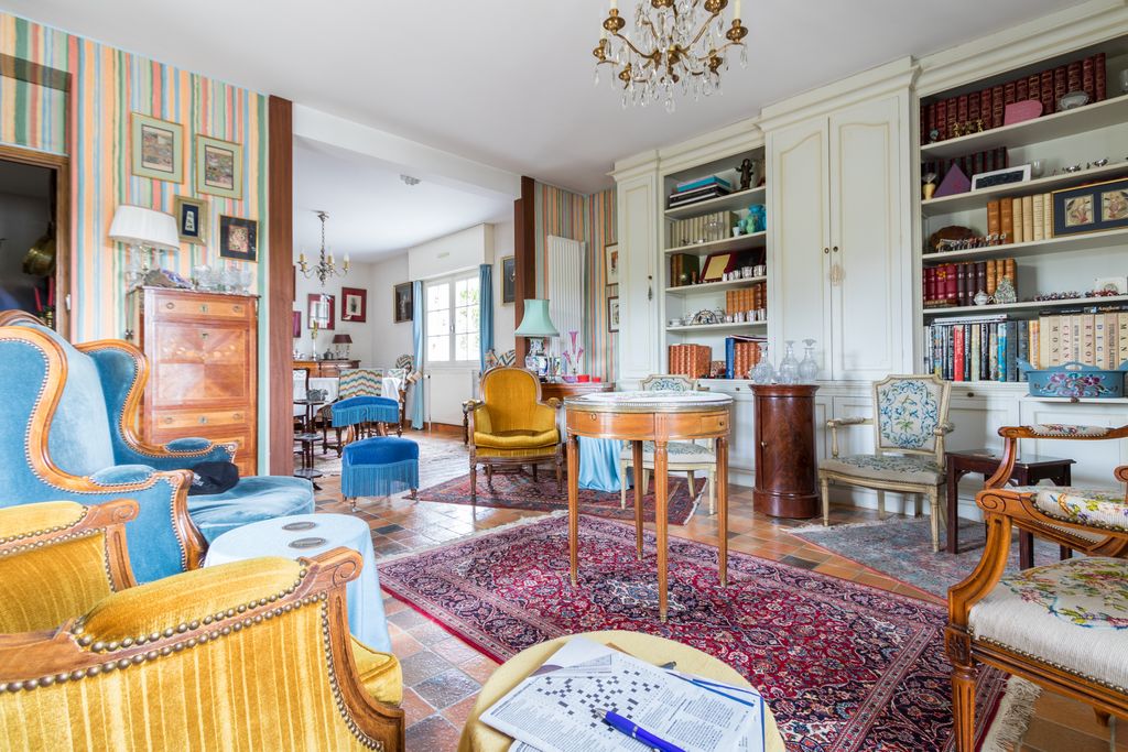 Achat maison à vendre 4 chambres 237 m² - Dijon