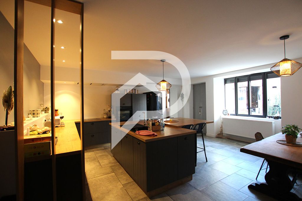 Achat maison à vendre 5 chambres 212 m² - Lamarque-Pontacq
