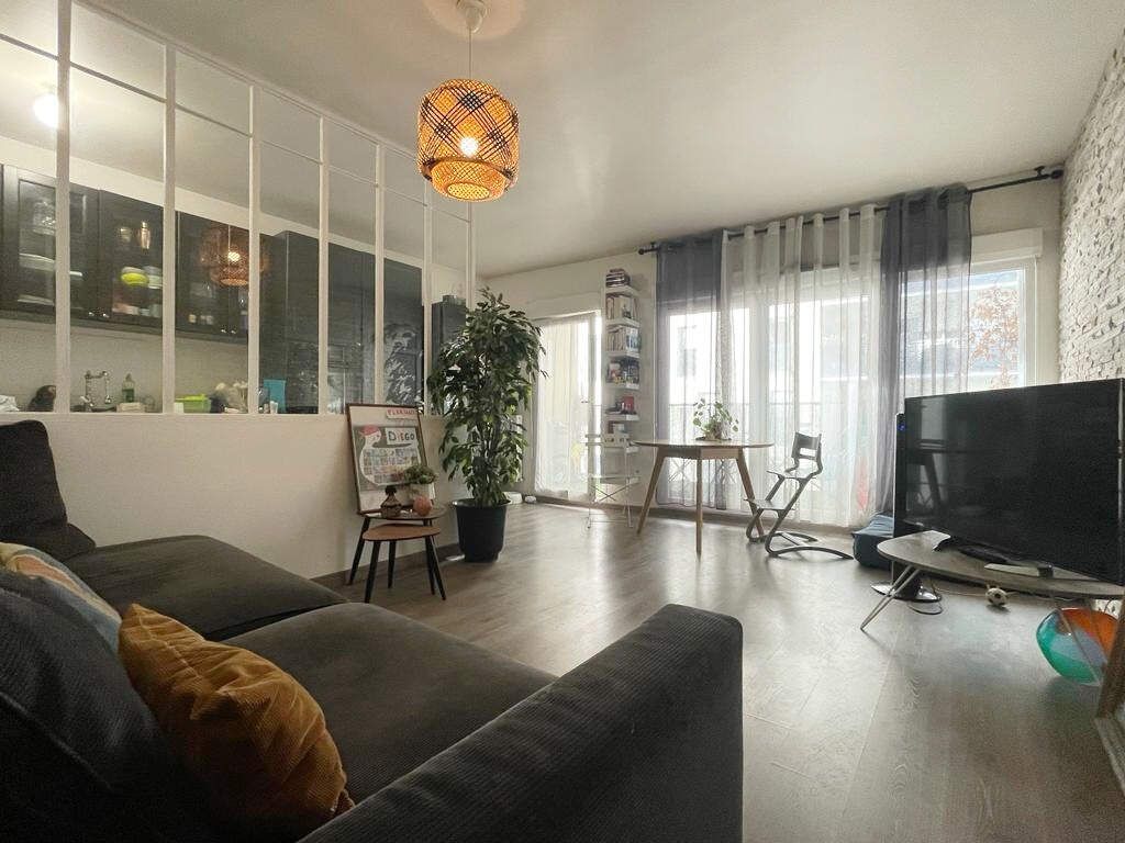 Achat appartement à vendre 3 pièces 68 m² - Saint-Ouen