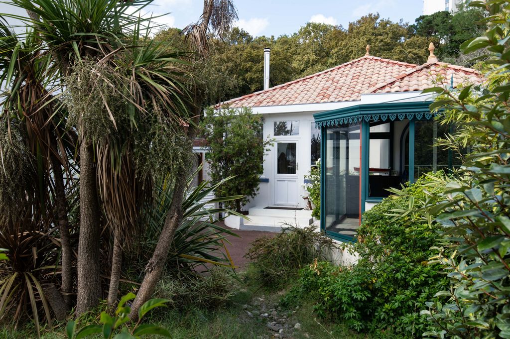 Achat maison à vendre 5 chambres 170 m² - Arcachon