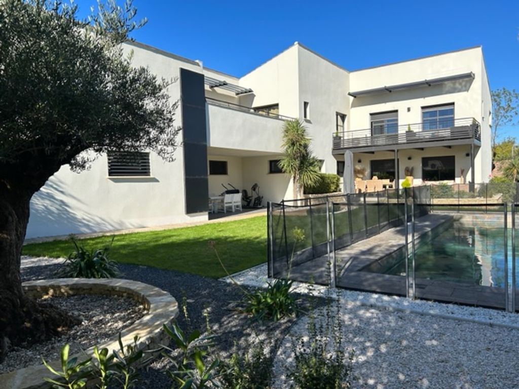 Achat maison à vendre 5 chambres 281 m² - Montpellier
