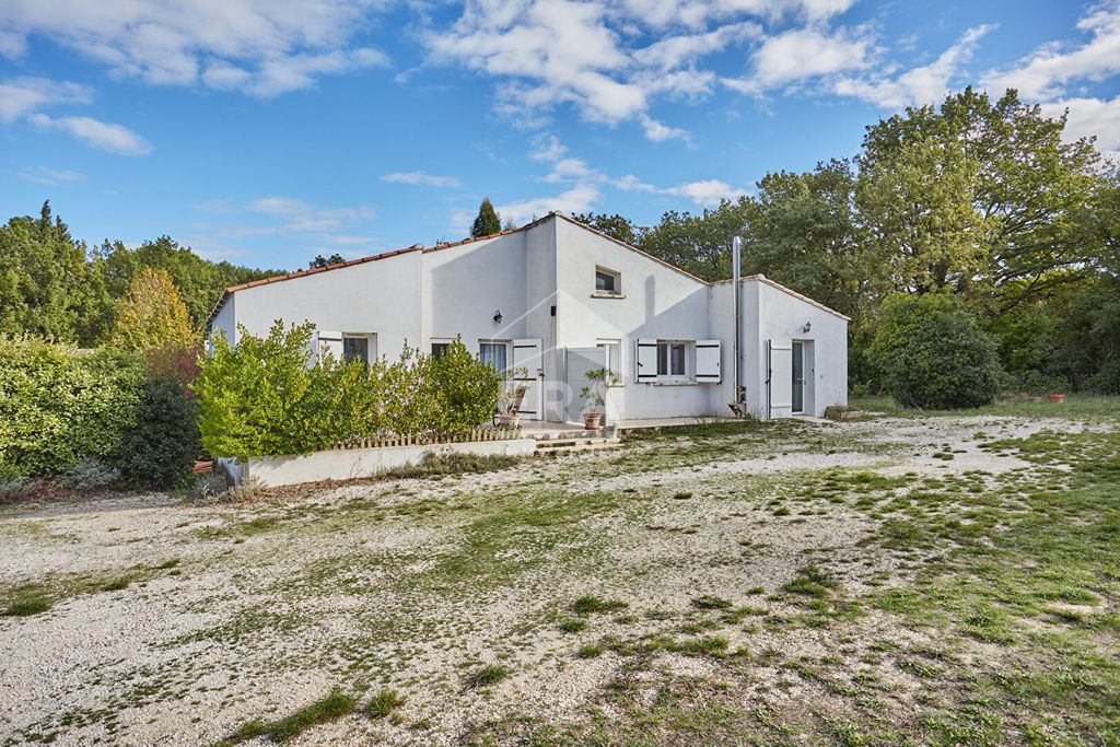 Achat maison à vendre 3 chambres 121 m² - Aix-en-Provence