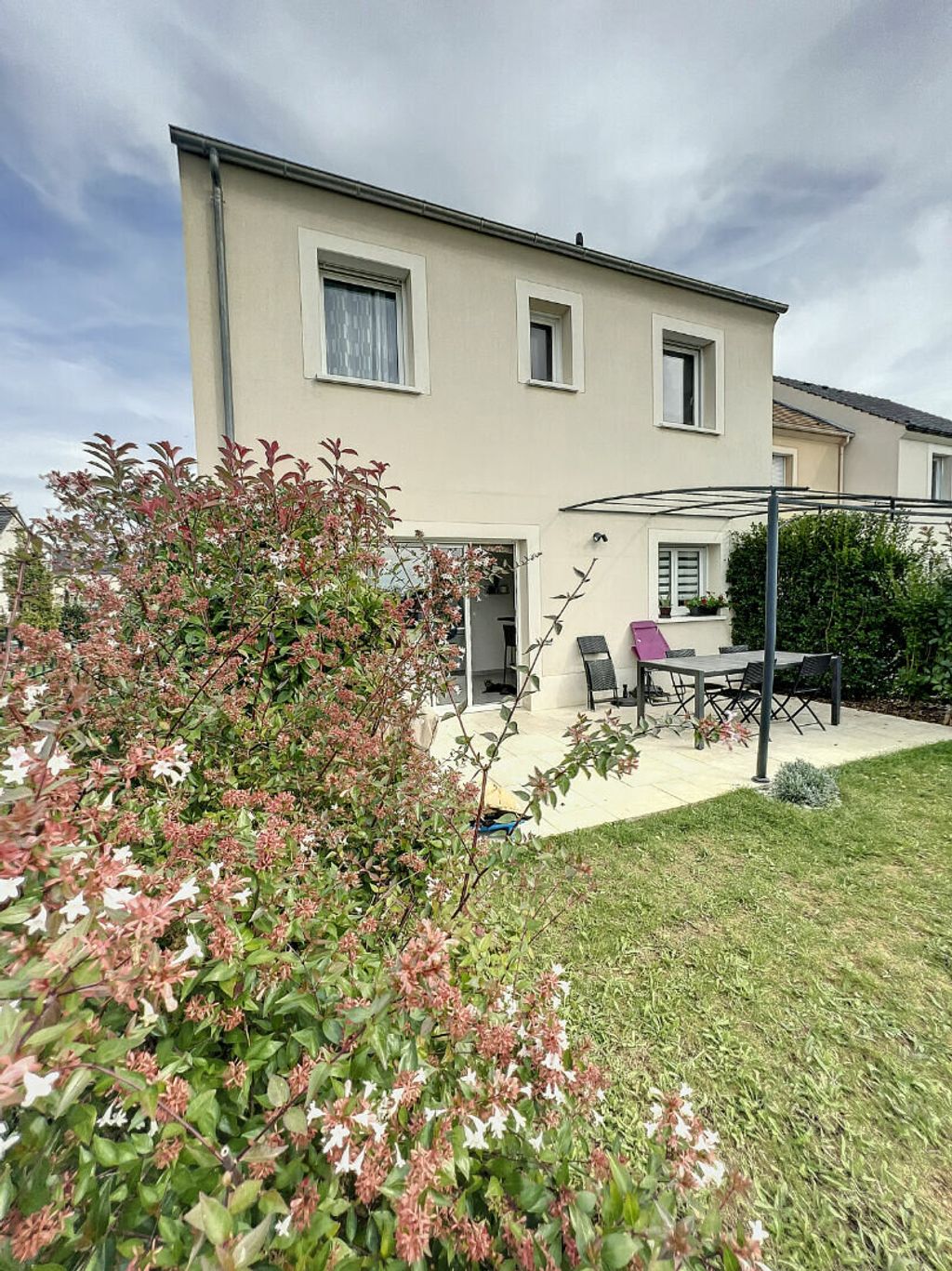 Achat maison à vendre 4 chambres 105 m² - Clairefontaine-en-Yvelines