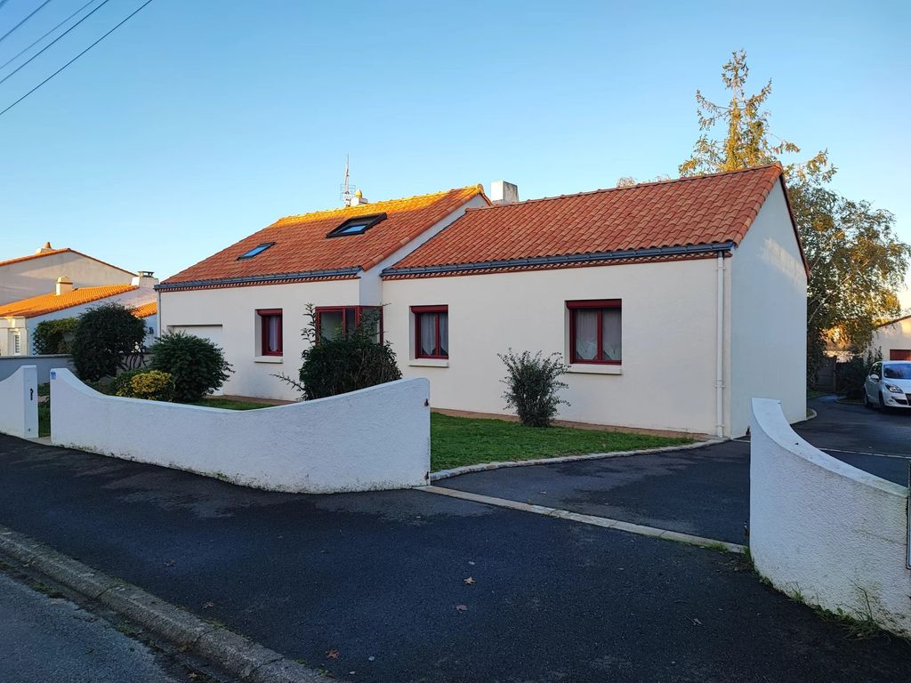 Achat maison à vendre 5 chambres 125 m² - Montbert