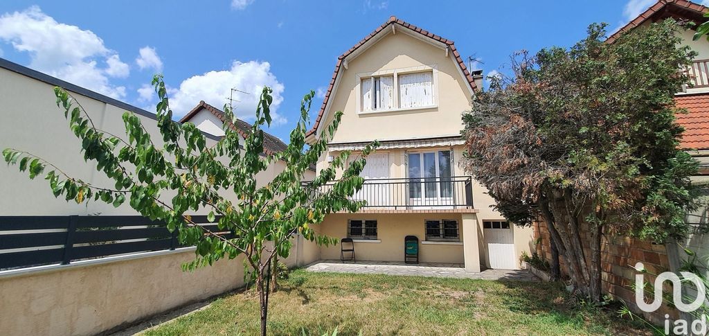 Achat maison à vendre 4 chambres 105 m² - Sainte-Geneviève-des-Bois
