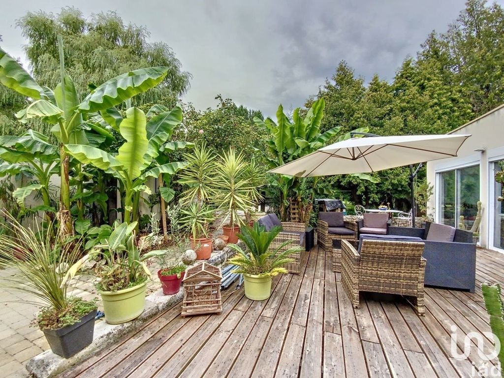 Achat maison à vendre 3 chambres 140 m² - Cosne-Cours-sur-Loire