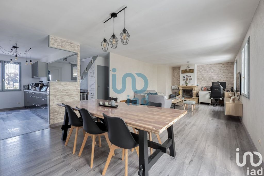 Achat maison à vendre 4 chambres 118 m² - Rouvres-en-Multien