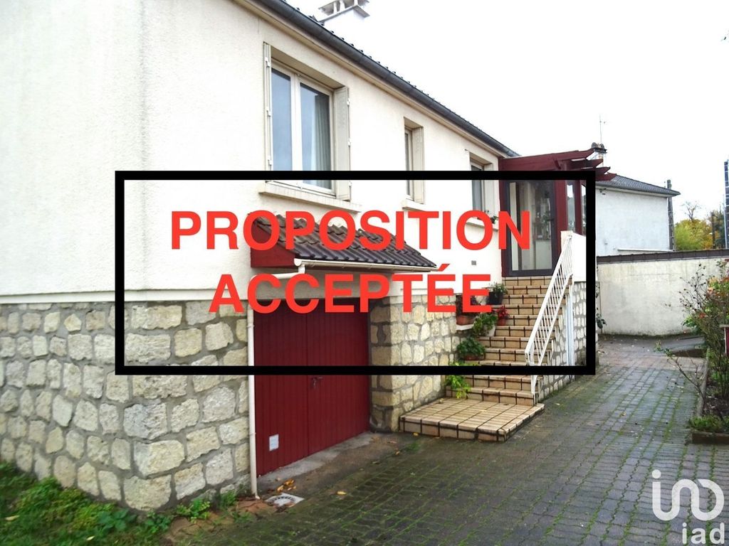 Achat maison à vendre 4 chambres 80 m² - Sainte-Geneviève-des-Bois