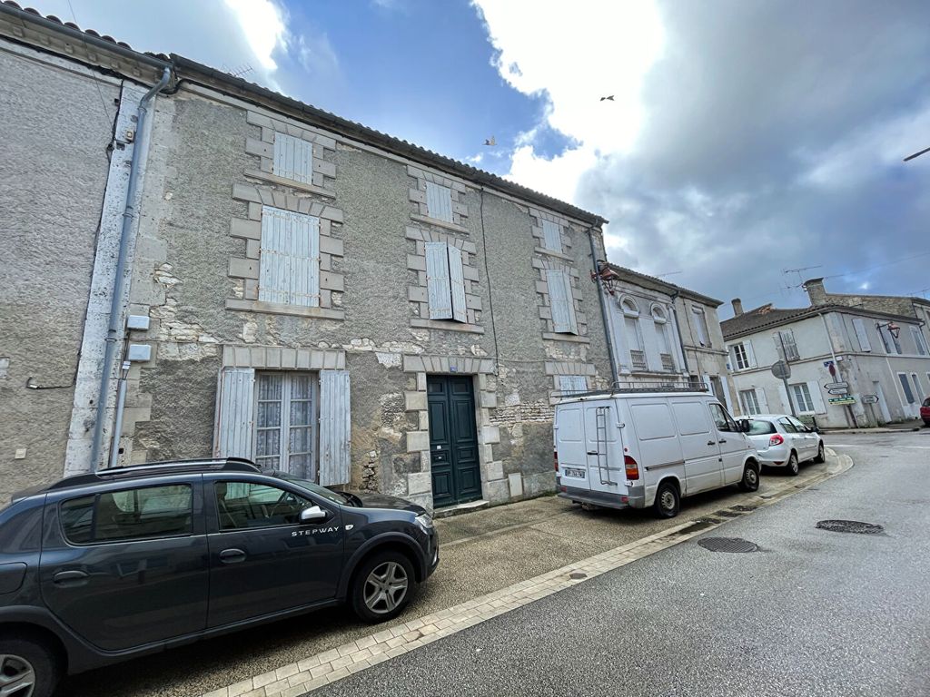 Achat maison à vendre 3 chambres 140 m² - Rouillac