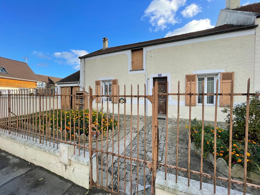 Achat maison à vendre 1 chambre 54 m² - Chevry-Cossigny