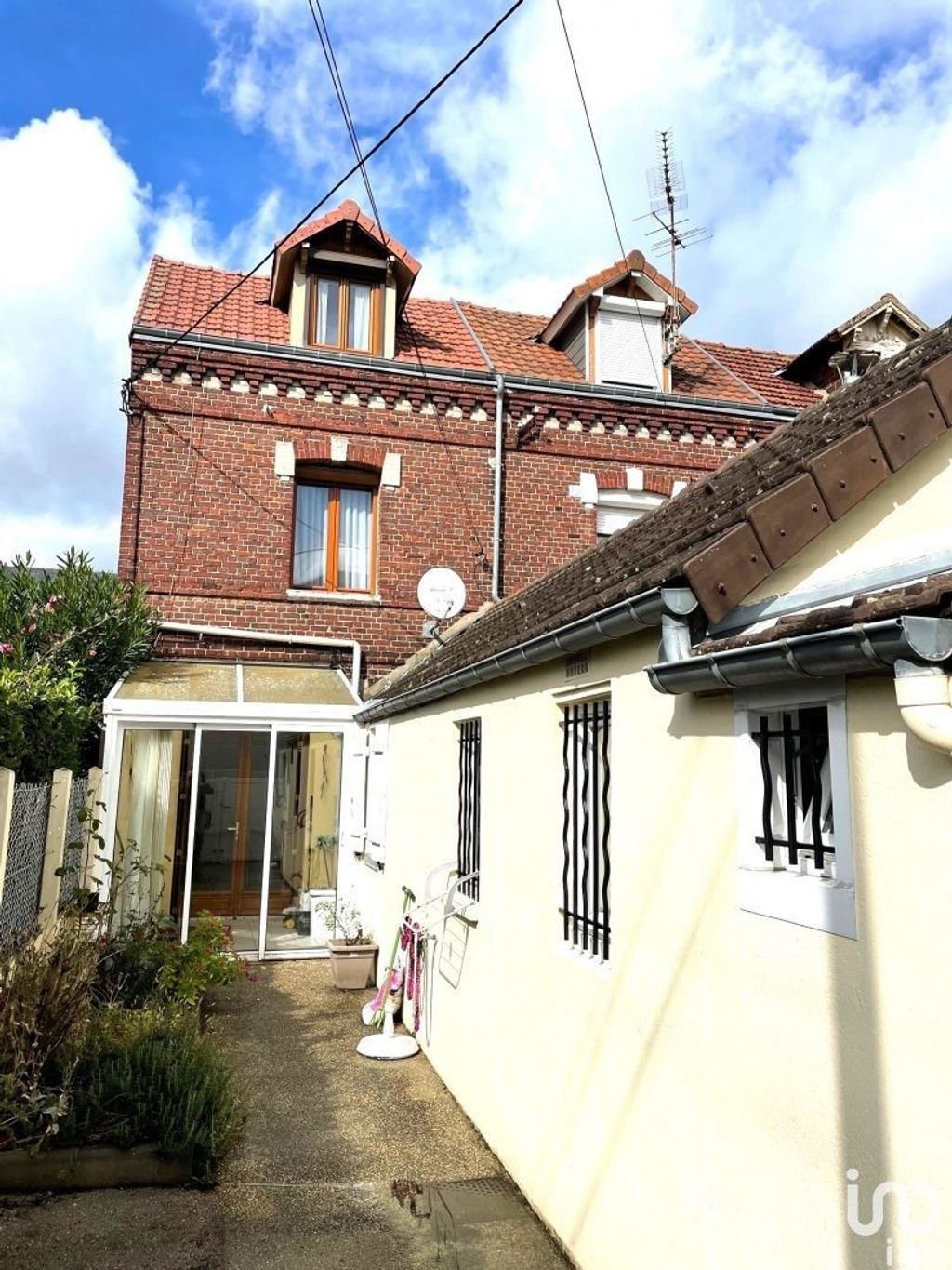 Achat maison à vendre 2 chambres 59 m² - Sotteville-lès-Rouen