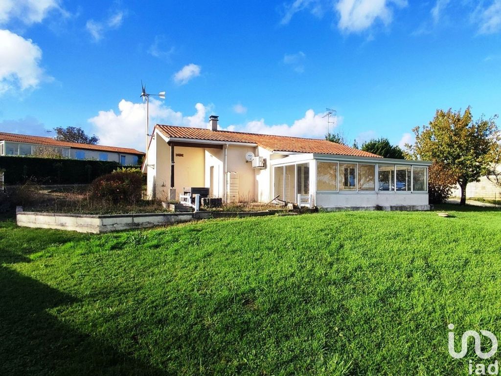 Achat maison à vendre 2 chambres 122 m² - Aunac-sur-Charente