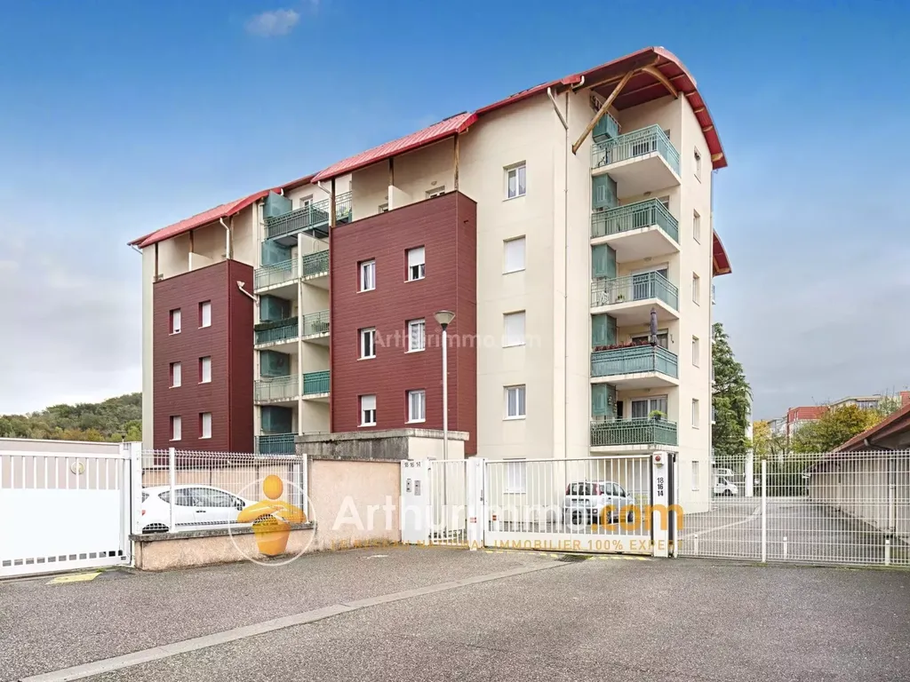 Achat appartement 2 pièce(s) Bourgoin-Jallieu