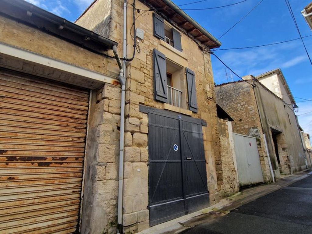 Achat maison à vendre 2 chambres 66 m² - Saint-Maixent-l'École