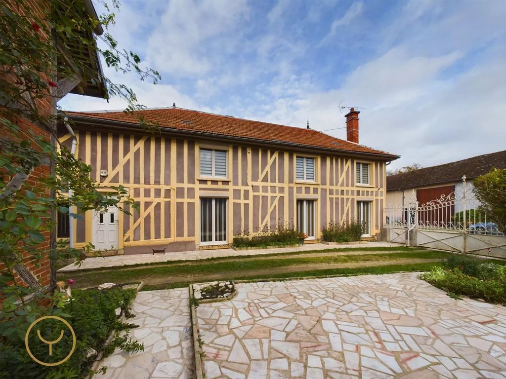 Achat maison à vendre 4 chambres 202 m² - Géraudot