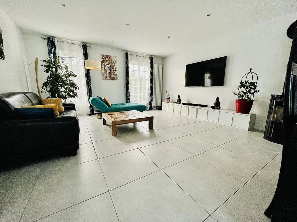 Achat maison à vendre 5 chambres 149 m² - Torcy