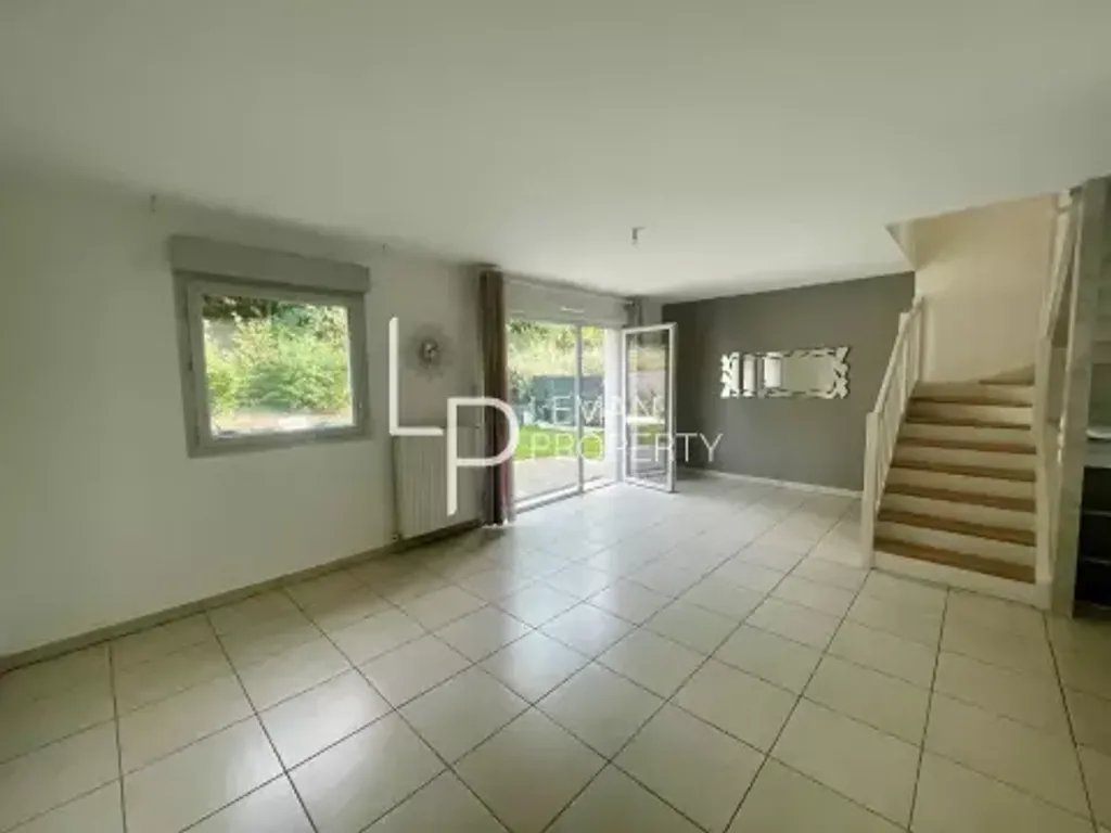 Achat maison à vendre 3 chambres 96 m² - Thonon-les-Bains
