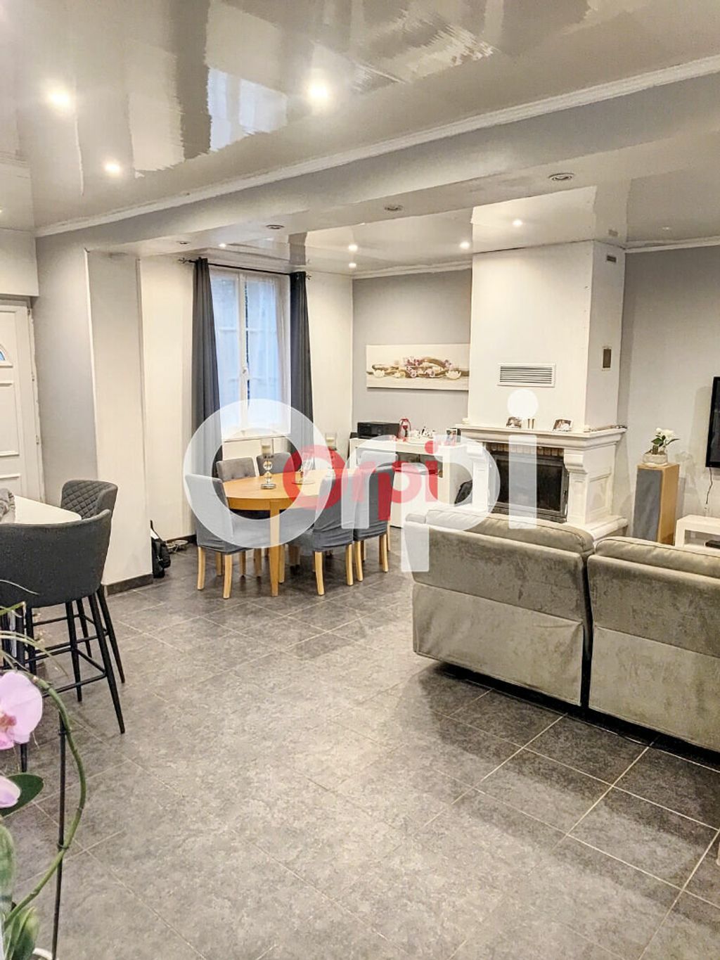 Achat maison à vendre 2 chambres 80 m² - Crépy-en-Valois