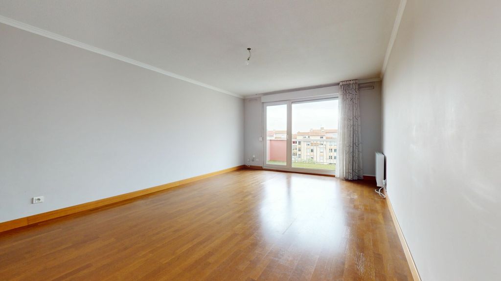 Achat appartement à vendre 5 pièces 87 m² - Bron