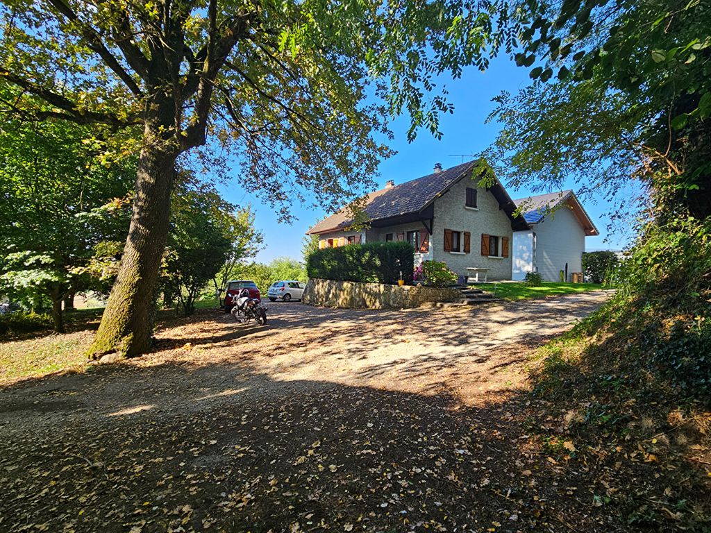 Achat maison à vendre 2 chambres 76 m² - Saint-Genix-sur-Guiers