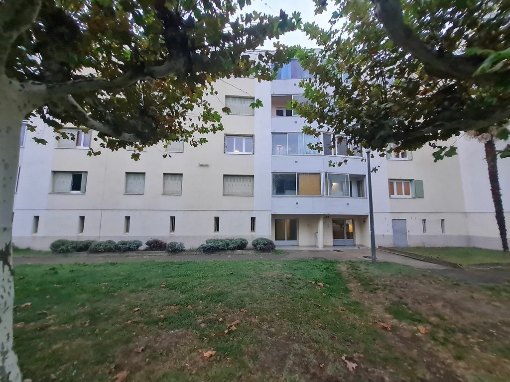 Achat appartement à vendre 4 pièces 66 m² - Pont-Saint-Esprit