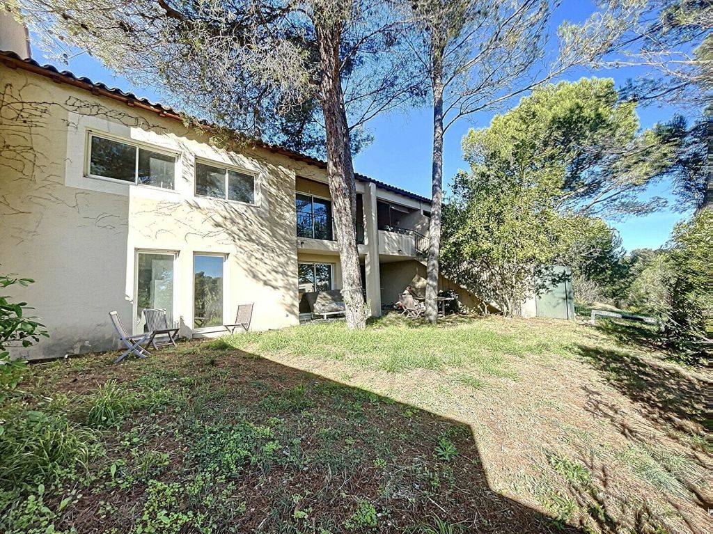 Achat maison à vendre 3 chambres 128 m² - Villeneuve-lès-Avignon