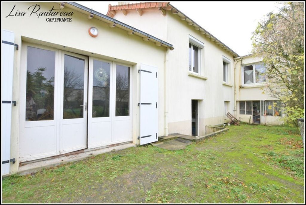 Achat maison à vendre 2 chambres 84 m² - Saint-Hilaire-de-Loulay