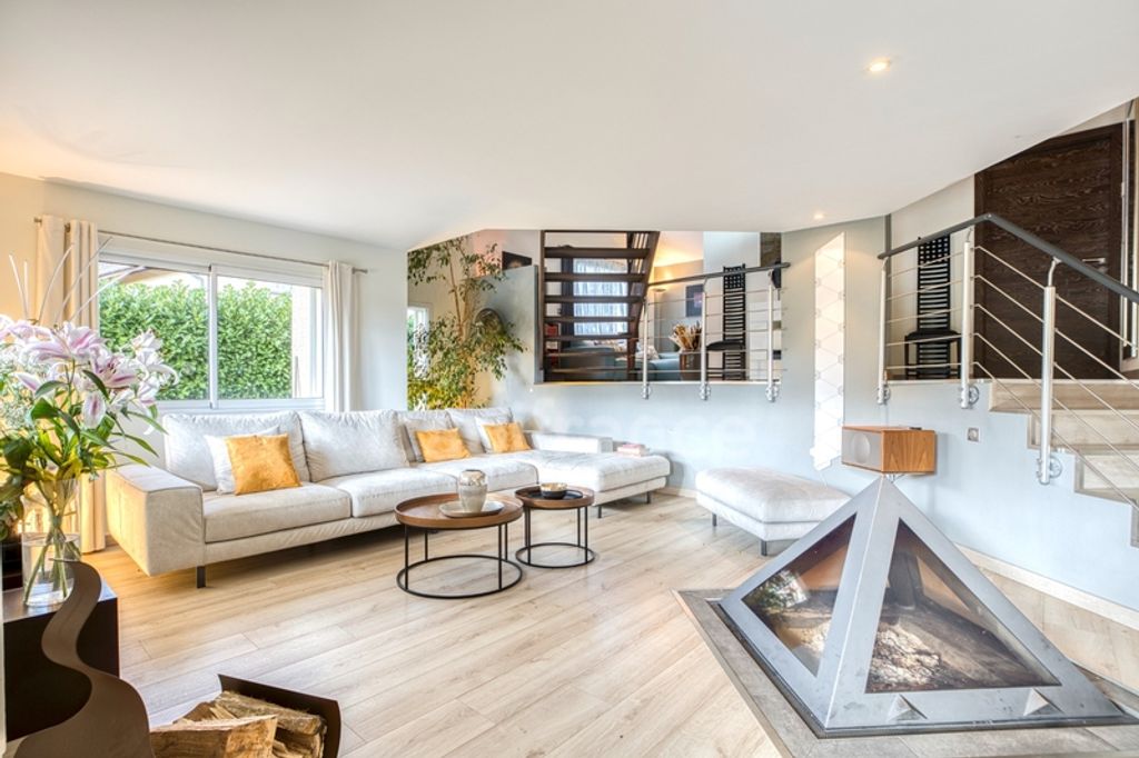 Achat maison à vendre 4 chambres 256 m² - Ségny