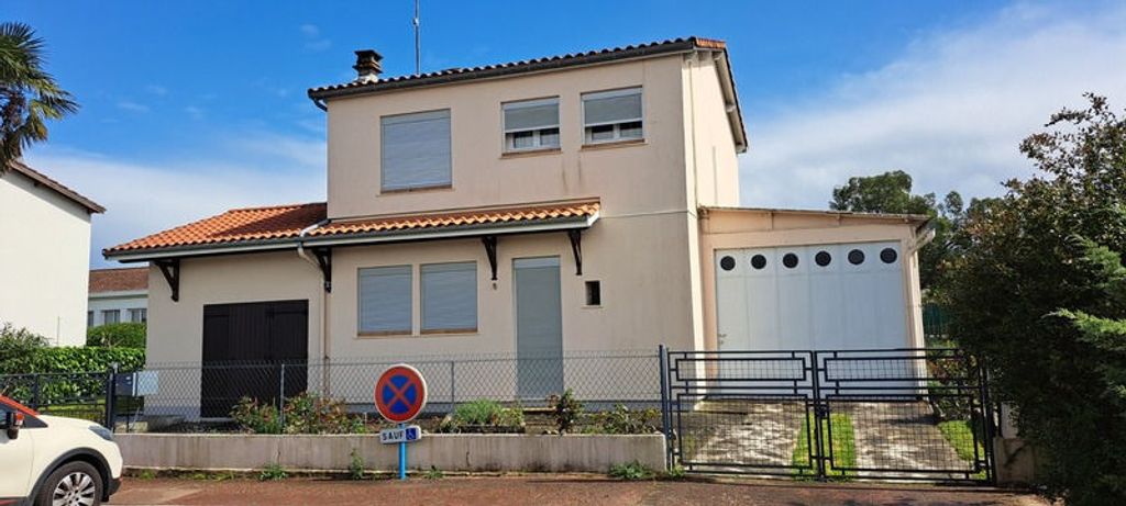 Achat maison à vendre 3 chambres 76 m² - Boé