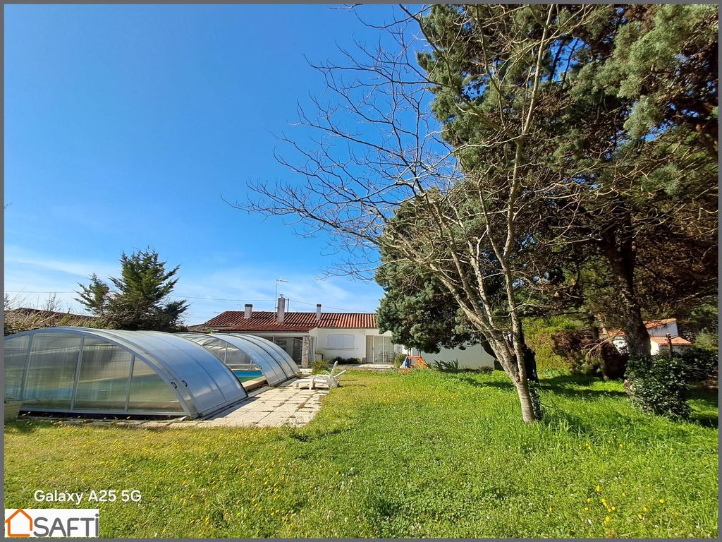 Achat maison à vendre 4 chambres 180 m² - L'Aiguillon-sur-Mer