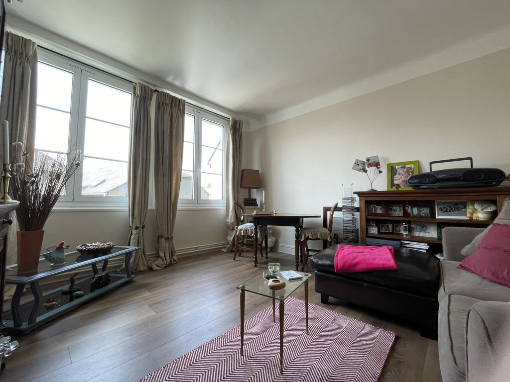 Achat maison à vendre 4 chambres 123 m² - Pontacq