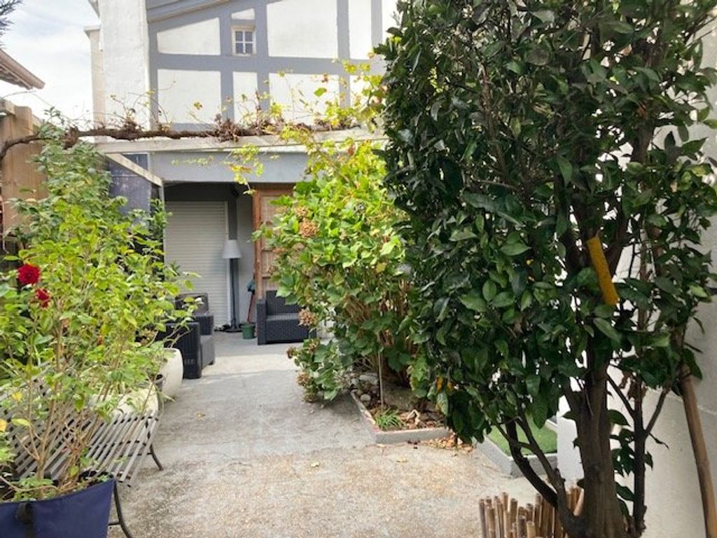 Achat maison à vendre 4 chambres 175 m² - Biarritz