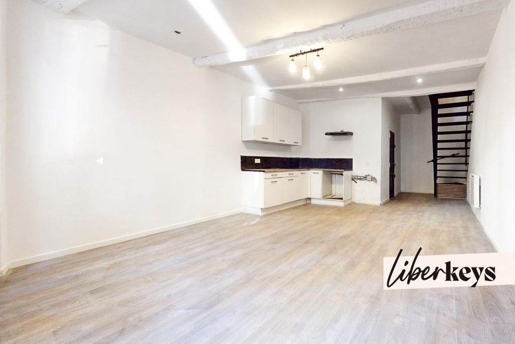 Achat loft à vendre 3 pièces 82 m² - Salernes