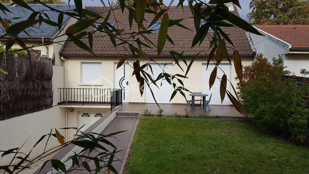 Achat maison 4 chambre(s) - Bruyères-le-Châtel